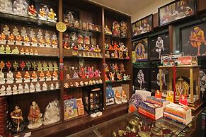 Marigold- Newly Renovated Hotel