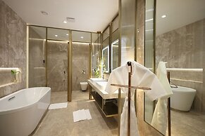 Marigold- Newly Renovated Hotel