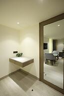 Marigold- Newly Renovated Hotel