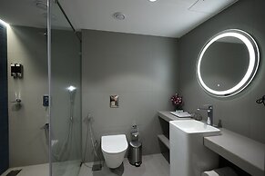 Marigold- Newly Renovated Hotel