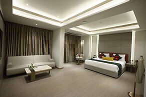 Marigold- Newly Renovated Hotel