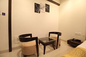 Marigold- Newly Renovated Hotel