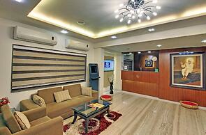 Marigold- Newly Renovated Hotel