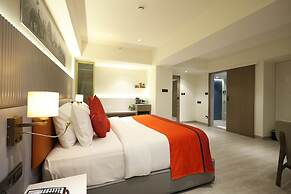 Marigold- Newly Renovated Hotel
