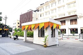 Marigold- Newly Renovated Hotel