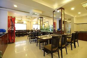 Marigold- Newly Renovated Hotel