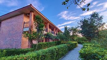 Hue Riverside Boutique Resort & Spa