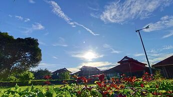 Hue Riverside Boutique Resort & Spa