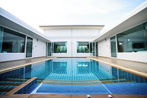 Bor Saen Pool Villa
