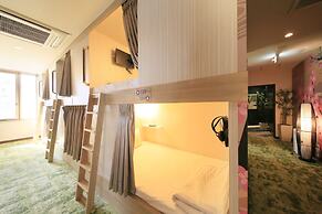 Ueno Station Hostel Oriental 1 - Caters to Men