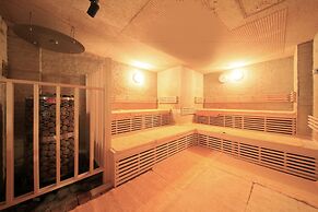 Ueno Station Hostel Oriental 1 - Caters to Men