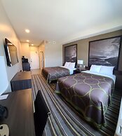 Super 8 by Wyndham Thompson