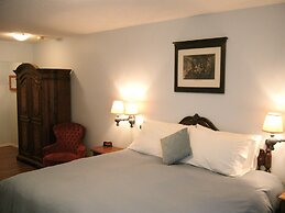 Heron's Landing Hotel