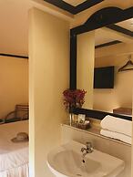 Krabi City Seaview Hotel