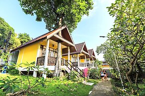 Phi Phi Chang Grand Resort & Spa