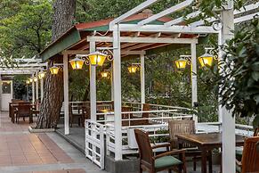 Forest Park Hotel