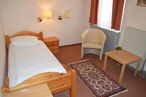 Hotel Pension Walzerstadt