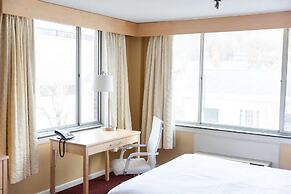 Capitol Plaza Hotel Montpelier Tapestry Collection by Hilton