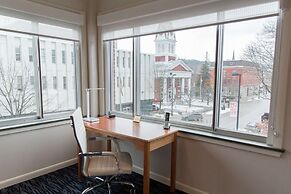 Capitol Plaza Hotel Montpelier Tapestry Collection by Hilton