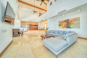 Las Verandas Hotel & Villas
