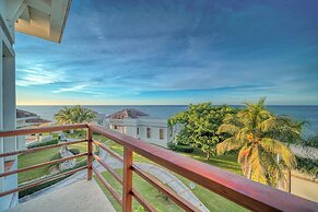 Las Verandas Hotel & Villas