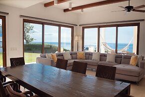 Las Verandas Hotel & Villas