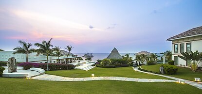 Las Verandas Hotel & Villas