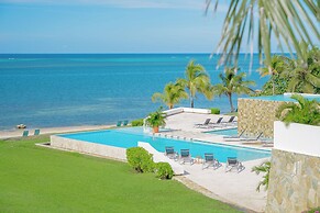 Las Verandas Hotel & Villas