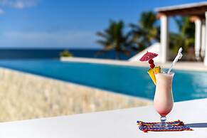 Las Verandas Hotel & Villas