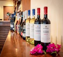 Las Verandas Hotel & Villas