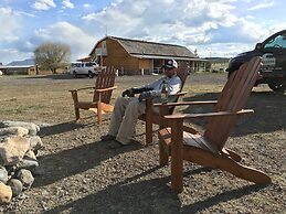 The Riverside Ranch RV Park, Motel & Campground