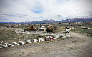 The Riverside Ranch RV Park, Motel & Campground