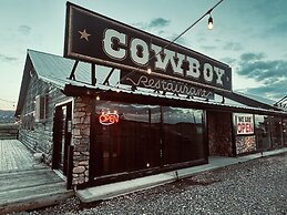 The Riverside Ranch RV Park, Motel & Campground