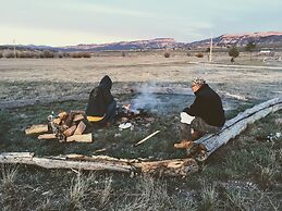 The Riverside Ranch RV Park, Motel & Campground