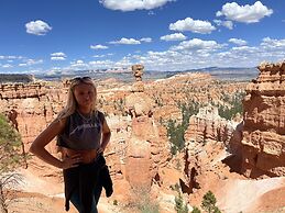 The Riverside Ranch RV Park, Motel & Campground