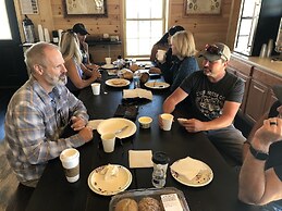 The Riverside Ranch RV Park, Motel & Campground