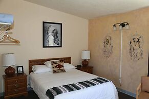 The Riverside Ranch RV Park, Motel & Campground