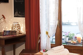 B&B Elena