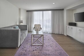 Renaissance Edmonton Airport Hotel