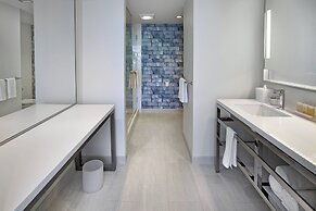 Renaissance Edmonton Airport Hotel