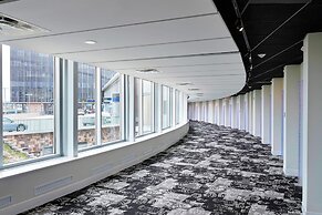 Renaissance Edmonton Airport Hotel