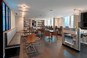 Renaissance Edmonton Airport Hotel