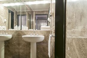 Milan Royal Suites & Luxury Apartments