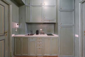 Milan Royal Suites & Luxury Apartments