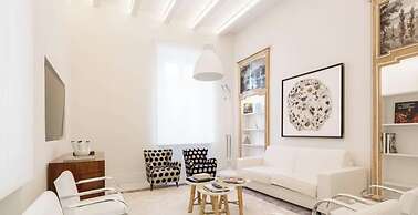Milan Royal Suites & Luxury Apartments
