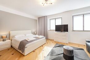 Milan Royal Suites & Luxury Apartments