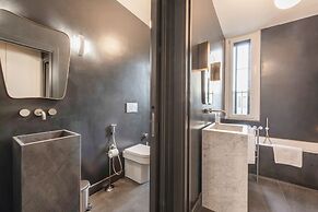 Milan Royal Suites & Luxury Apartments