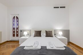 Milan Royal Suites & Luxury Apartments