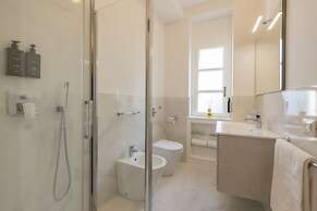 Milan Royal Suites & Luxury Apartments