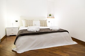 Milan Royal Suites & Luxury Apartments